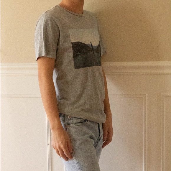 H&M Graphic T Shirt - Picture 3 of 4